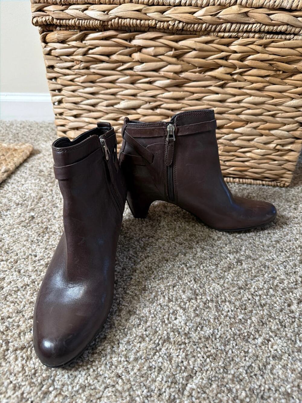 Beautiful chocolate brown leather ankle boots from Sam and Libby 7.5 383